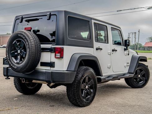 Used 2018 Jeep Wrangler Unlimited Sport S AWD/4WD image 7
