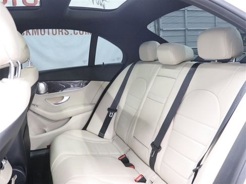 Used 2018 Mercedes-Benz C 300 4MATIC Sedan image 17