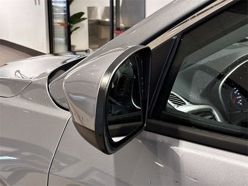 Used 2018 Jeep Compass Latitude w/ Popular Equipment Group image 11