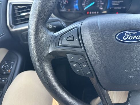 Used 2024 Ford Edge SE image 17