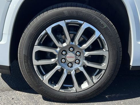 Certified 2023 GMC Acadia Denali AWD/4WD image 10