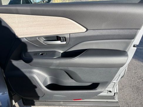 Used 2026 Toyota Grand Highlander Limited image 29