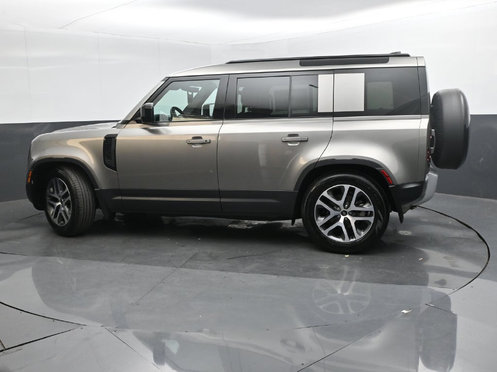 Used 2025 Land Rover Defender 110 S AWD/4WD image 29