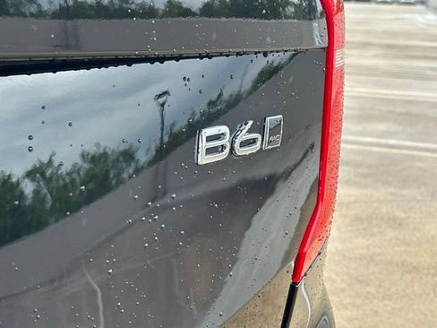 Certified 2025 Volvo XC90 B6 Plus w/ Protection Package AWD/4WD image 38