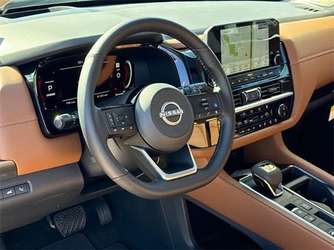 New 2025 Nissan Pathfinder Platinum image 21
