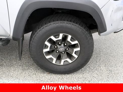 Used 2021 Toyota Tacoma TRD Off-Road w/ Technology Package image 5