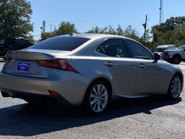 Used 2015 Lexus IS 250 RWD image 3