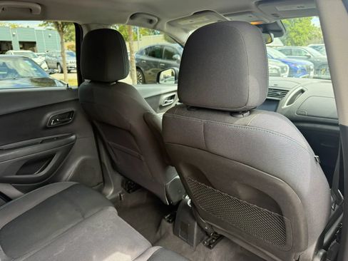 Used 2016 Chevrolet Trax LS FWD image 19
