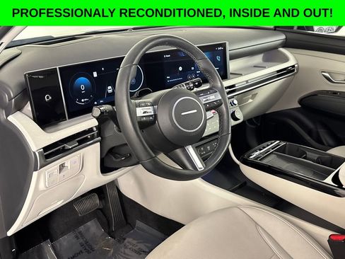 Used 2025 Hyundai Tucson Limited image 7