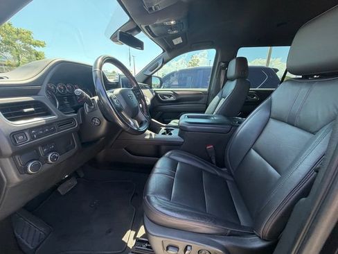 Used 2021 Chevrolet Tahoe RST w/ Luxury Package RWD image 10
