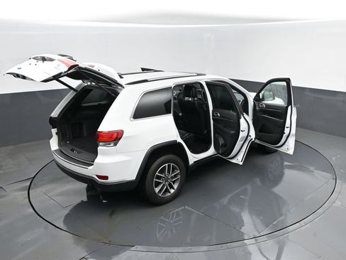 Used 2022 Jeep Grand Cherokee Limited image 28