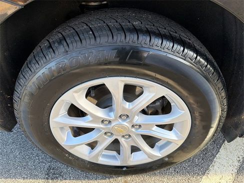 Used 2019 Chevrolet Equinox LS image 17