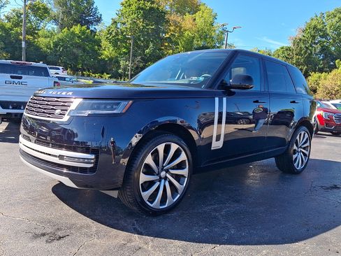 Used 2024 Land Rover Range Rover Autobiography AWD/4WD image 3