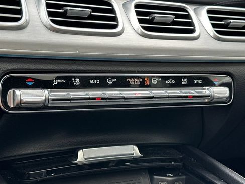 Used 2024 Mercedes-Benz GLS 450 4MATIC image 22