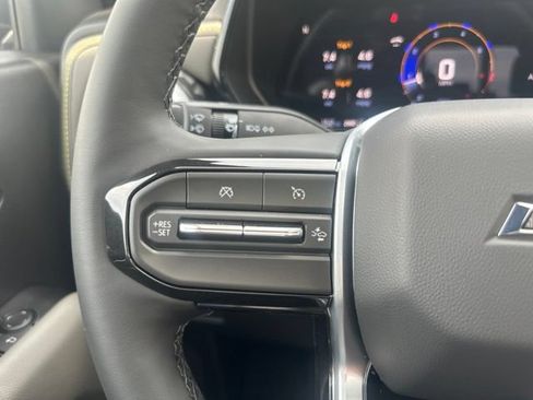 New 2026 Chevrolet Colorado ZR2 w/ Technology Package AWD/4WD image 15