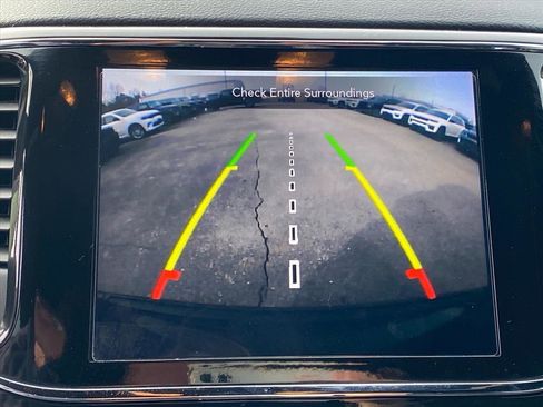 Used 2022 Jeep Grand Cherokee Laredo X image 18