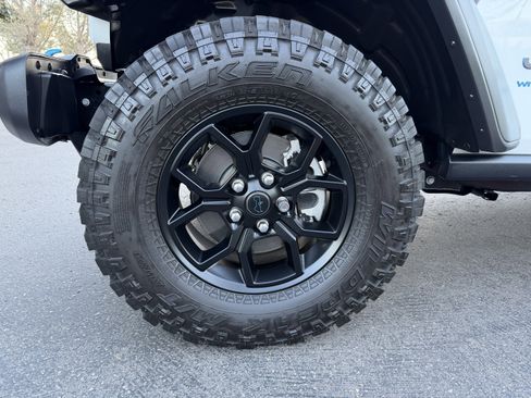Used 2024 Jeep Wrangler Willys 4xe image 10