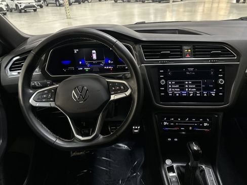 Used 2023 Volkswagen Tiguan SE R-Line FWD image 27