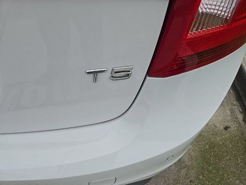 Used 2018 Volvo S60 T5 Dynamic w/ Vision Package FWD image 6