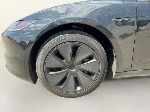 Used 2025 Tesla Model 3 Long Range RWD image 32