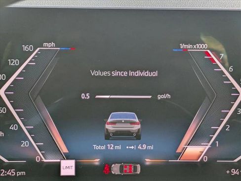 Used 2025 BMW 330i Sedan w/ M Sport Package image 11