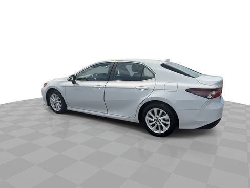 Used 2023 Toyota Camry LE FWD image 5