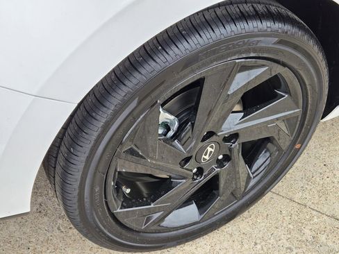 New 2026 Hyundai Elantra SEL Sport Premium FWD image 5