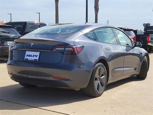 Used 2023 Tesla Model 3 Standard Range image 4