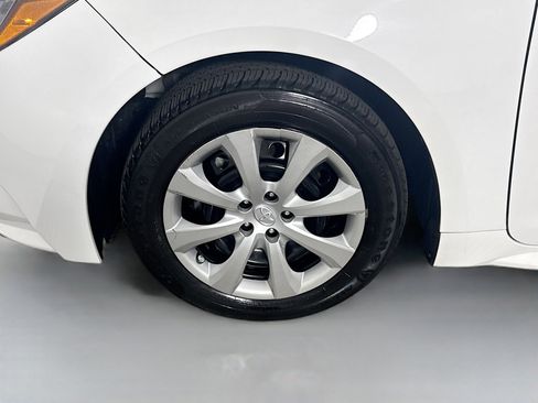 Used 2024 Toyota Corolla LE FWD image 37