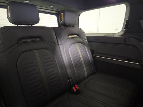 Used 2025 Rivian R1S Adventure AWD/4WD image 25