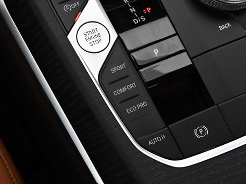 New 2026 BMW 330i xDrive Sedan w/ M Sport Package image 18