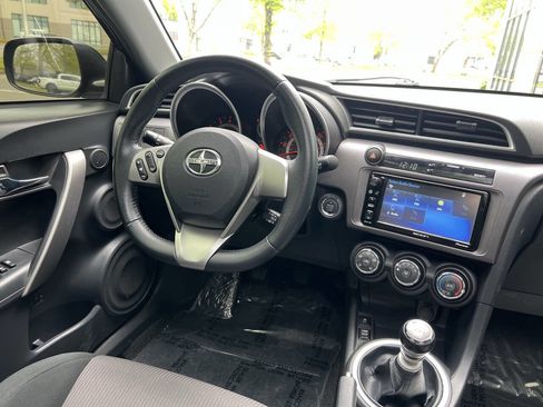 Used 2016 Scion tC FWD image 13
