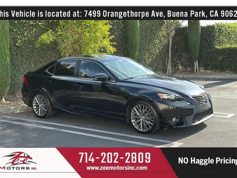 Used 2014 Lexus IS 250 w/ Navigation Package RWD image 4