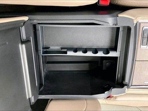 Used 2023 Ford Expedition Limited image 38