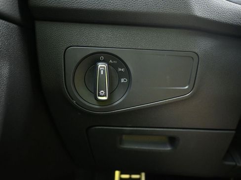 Used 2024 Volkswagen Tiguan SE R-Line image 18