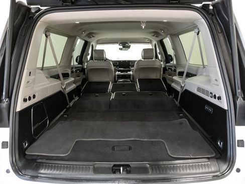 Used 2024 Jeep Wagoneer L Series II w/ Flexible Seating Group image 35