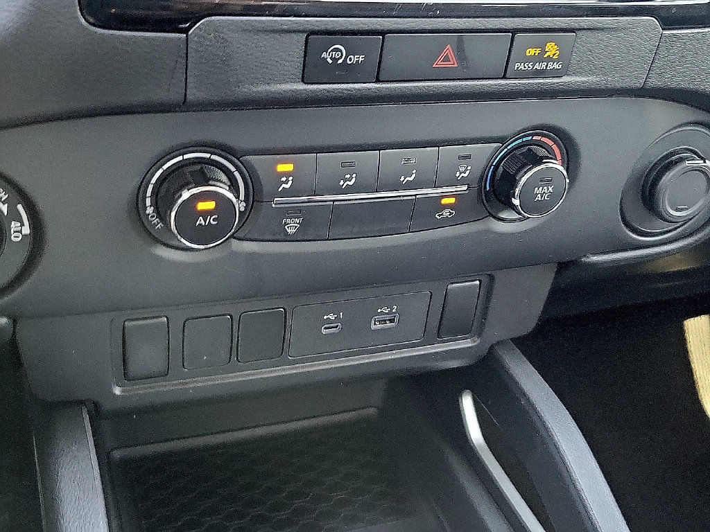 Used 2024 Nissan Frontier SV w/ Tow Package AWD/4WD image 17