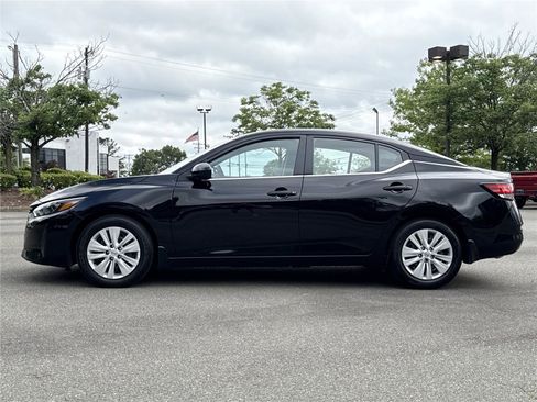 Used 2025 Nissan Sentra S FWD image 20