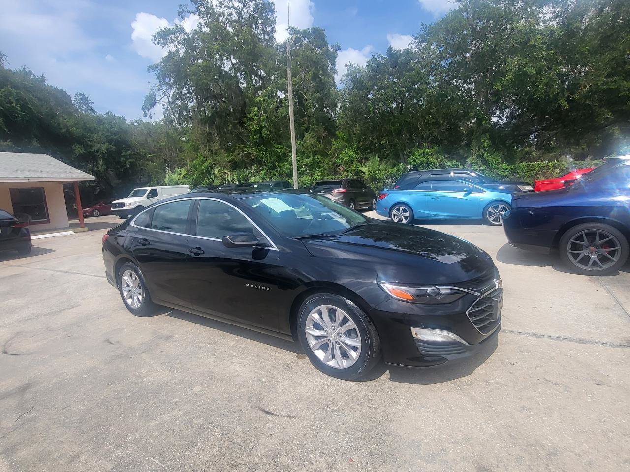 Used 2019 Chevrolet Malibu LT FWD image 11