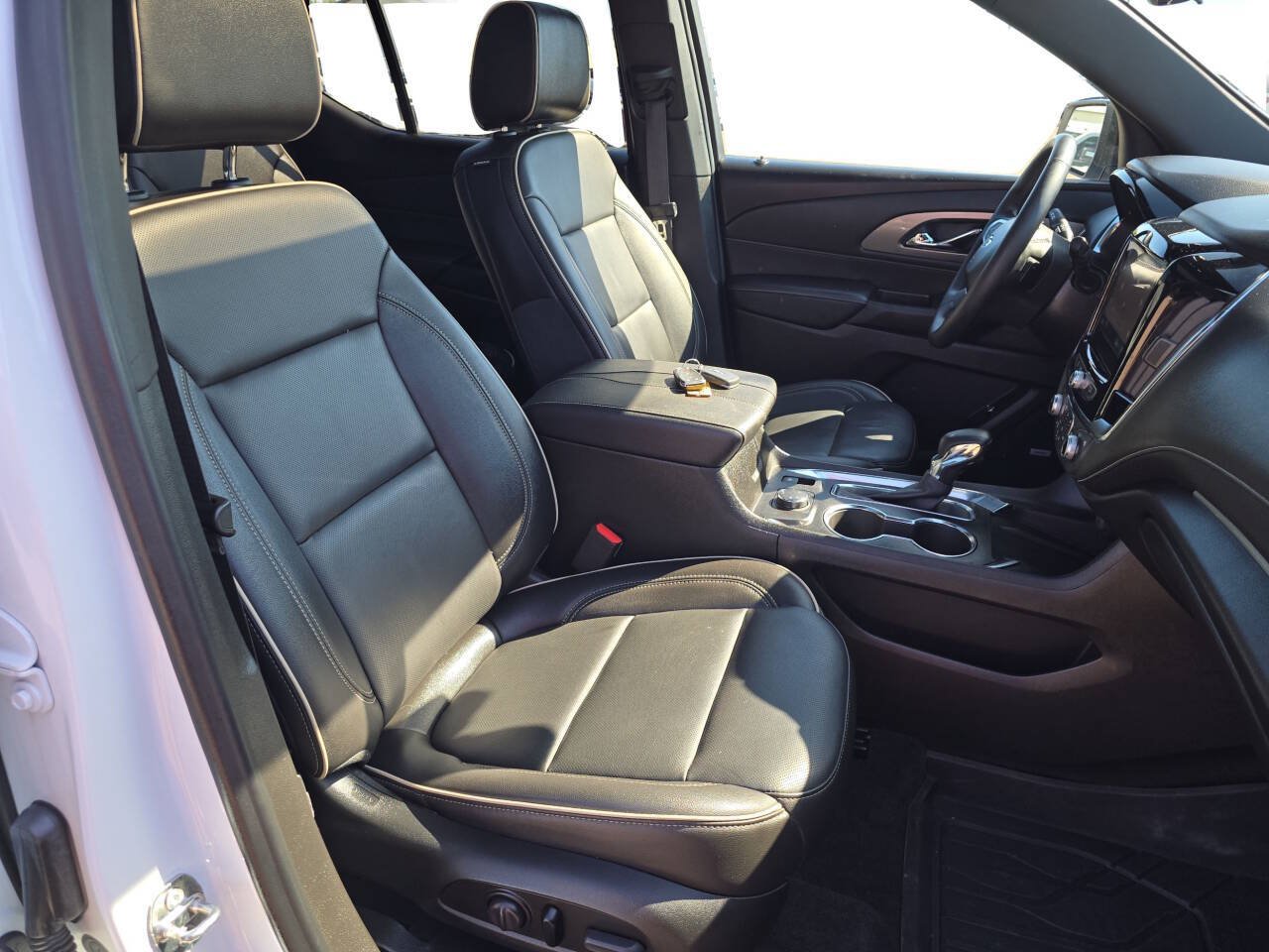 Used 2023 Chevrolet Traverse Premier w/ Redline Edition AWD/4WD image 45