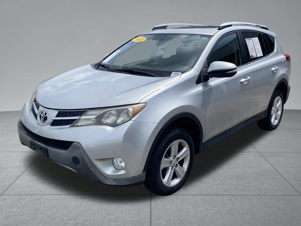 Used 2013 Toyota RAV4 XLE AWD/4WD image 2