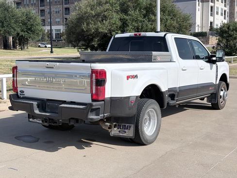 Used 2025 Ford F350 King Ranch w/ FX4 Off-Road Package AWD/4WD image 4