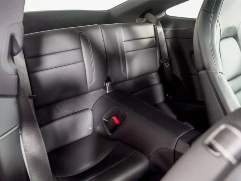 Used 2025 Porsche 911 Carrera image 36