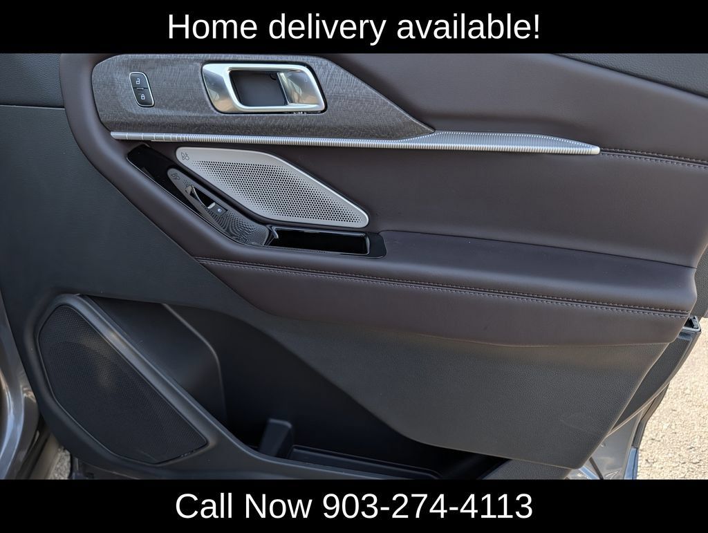Used 2026 Ford Explorer Platinum RWD image 35