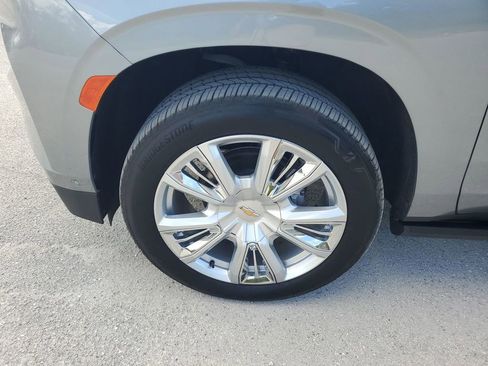 Used 2024 Chevrolet Tahoe High Country w/ Advanced Technology Package image 17