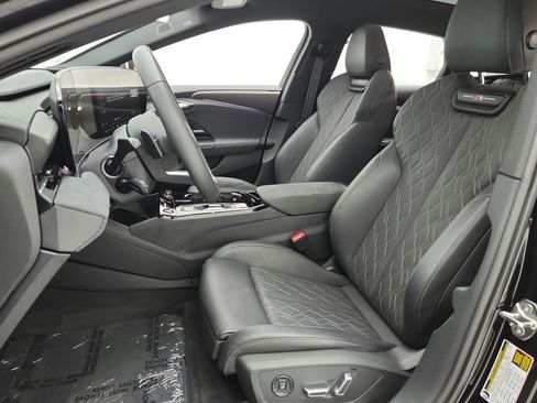 Used 2025 Audi S6 e-tron Premium Plus w/ Premium Plus AWD/4WD image 13