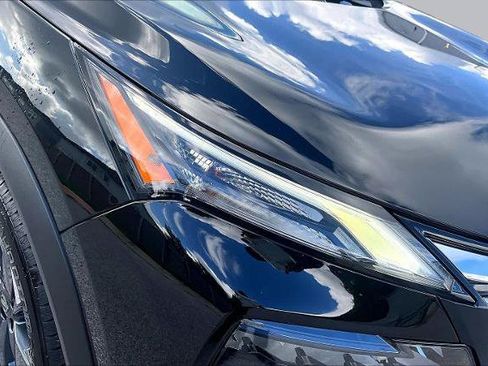 Certified 2025 Nissan Rogue SV FWD image 27