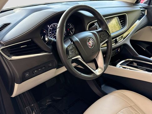 Used 2022 Buick Enclave Avenir FWD image 9