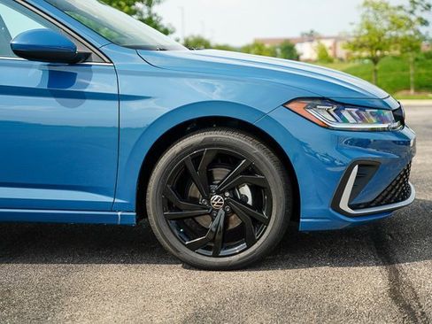 New 2025 Volkswagen Jetta SE image 35