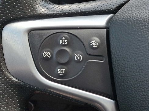 Used 2023 GMC Terrain SLE w/ Driver Convenience Package FWD image 23